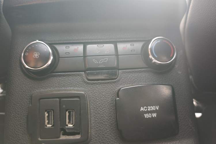 Used Ford Explorer 2016 2.3T Elite Edition Interior 4