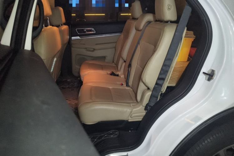 Used Ford Explorer 2016 2.3T Elite Edition Interior 4