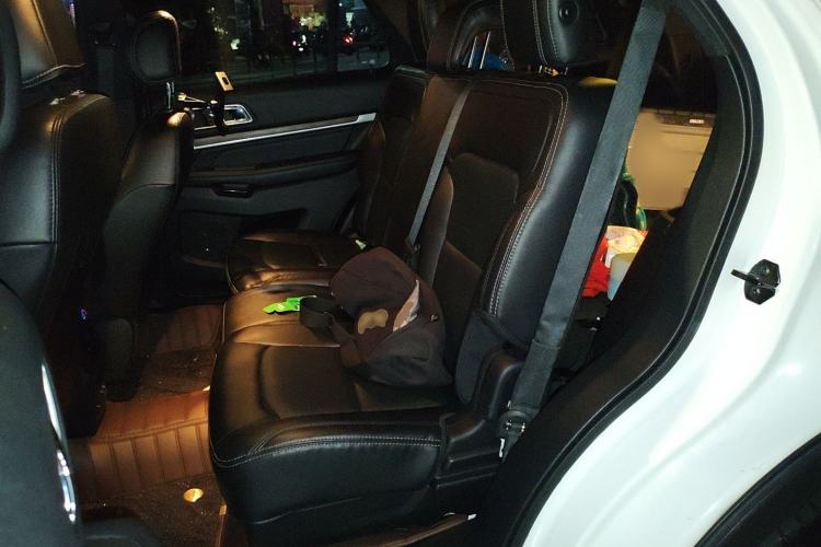 Used Ford Explorer 2016 2.3T Elite Edition Interior 4