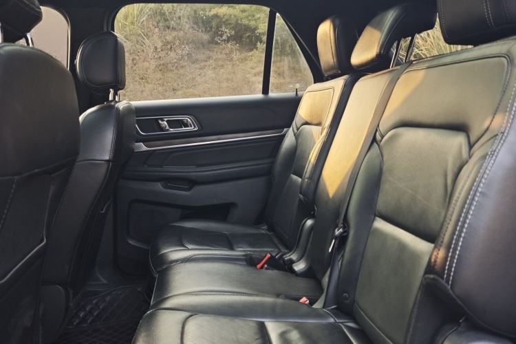 Used Ford Explorer 2016 2.3T Elite Edition Interior 5