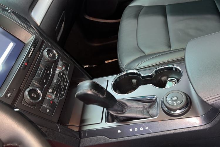 Used Ford Explorer 2016 2.3T Fashion Edition Interior 5