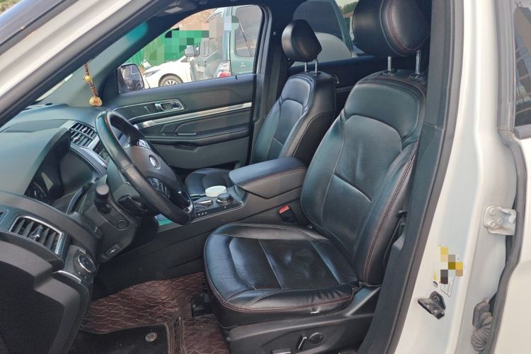 Used Ford Explorer  Left Front Seat