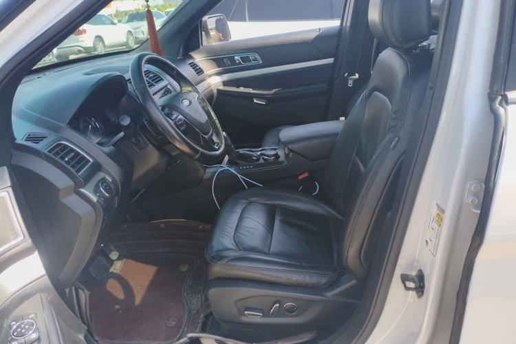 Used Ford Explorer  Left Front Seat