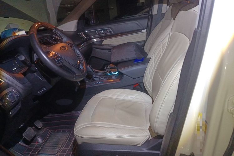 Used Ford Explorer 2016 3.5T Platinum Edition Left Front Seat