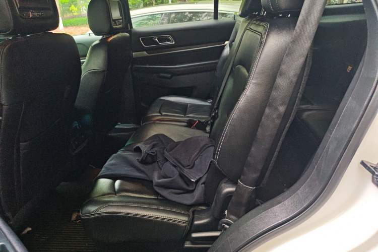 Used Ford Explorer 2016 2.3T Elite Edition Left Rear Seat