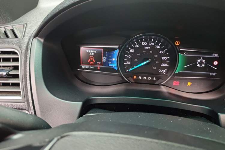 Used Ford Explorer 2016 2.3T Elite Edition Odometer Close Up