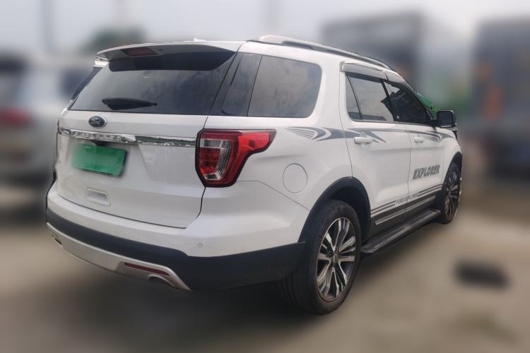 Used Ford Explorer 2016 2.3T Fashion Edition Rear Right 45 Deg