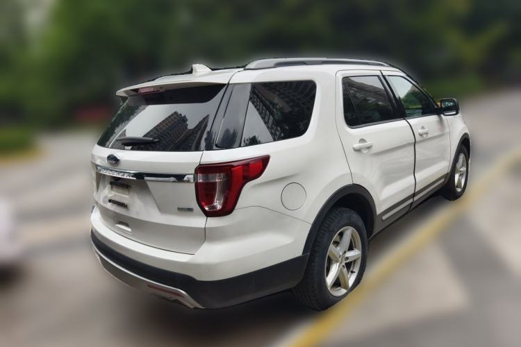 Used Ford Explorer 2016 2.3T Fashion Edition Rear Right 45 Deg