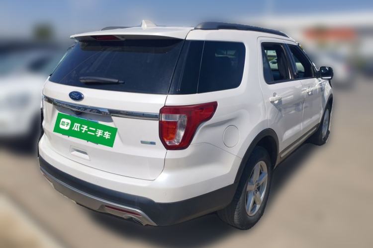 Used Ford Explorer  Rear Right 45 Deg