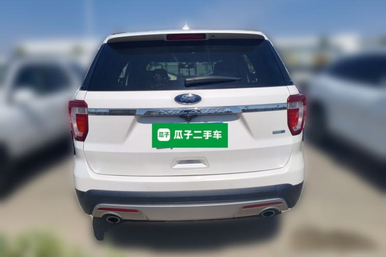 Used Ford Explorer  Rear