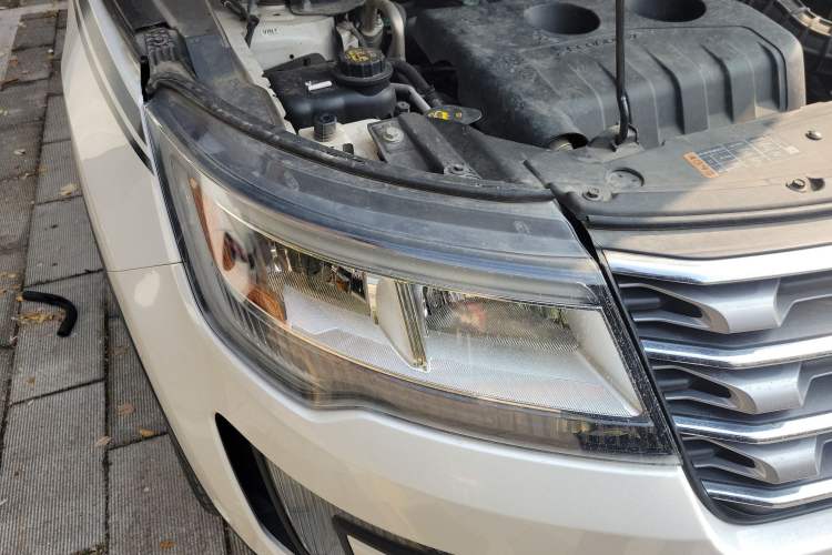 Used Ford Explorer 2016 2.3T Elite Edition Right Front Headlight