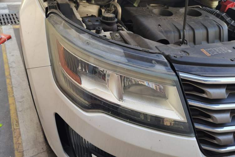 Used Ford Explorer 2016 2.3T Fashion Edition Right Front Headlight