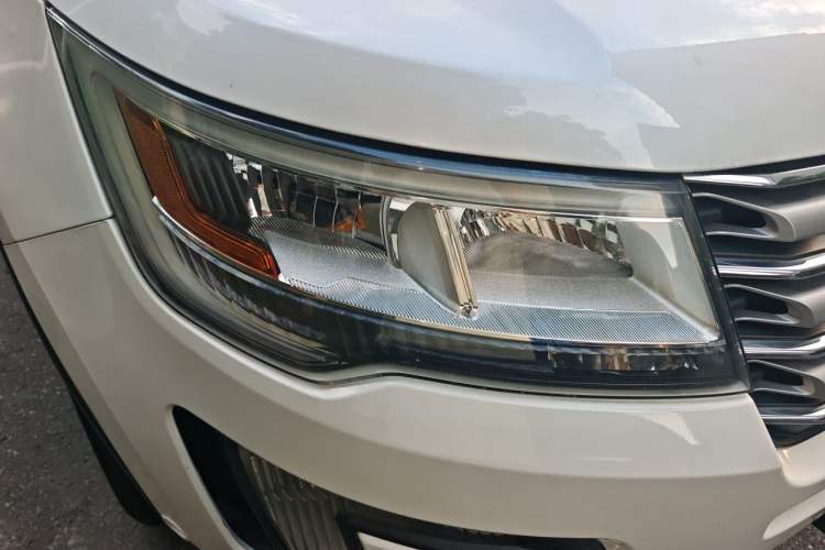 Used Ford Explorer 2016 2.3T Elite Edition Right Front Headlight