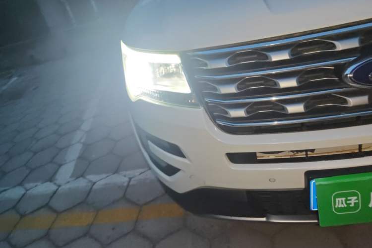 Used Ford Explorer 2016 2.3T Elite Edition Right Front Headlight