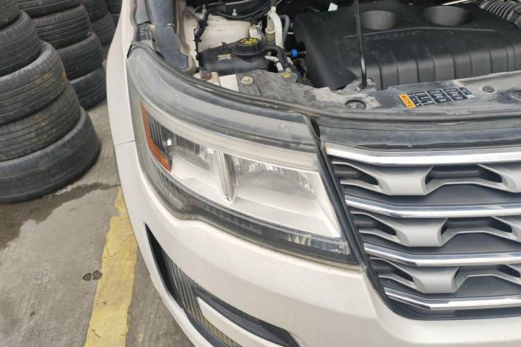Used Ford Explorer 2016 2.3T Elite Edition Right Front Headlight