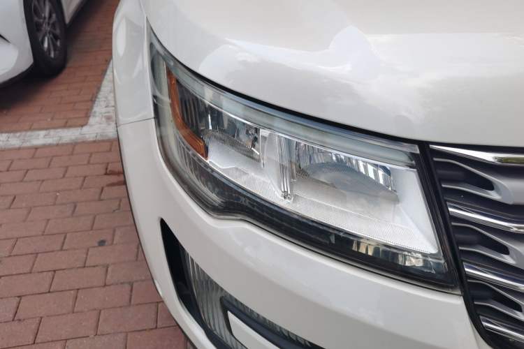 Used Ford Explorer 2016 2.3T Elite Edition Right Front Headlight