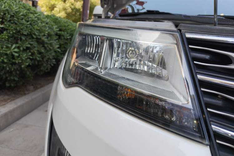 Used Ford Explorer 2016 2.3T Elite Edition Right Front Headlight
