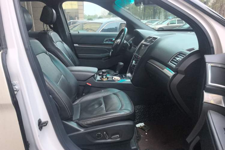 Used Ford Explorer 2016 2.3T Elite Edition Right Front Seat