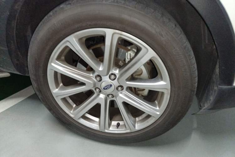 Used Ford Explorer 2016 2.3T Elite Edition Right Front Wheel Hub