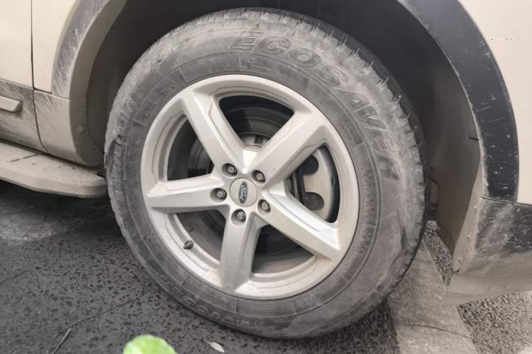 Used Ford Explorer 2016 2.3T Fashion Edition Right Front Wheel Hub