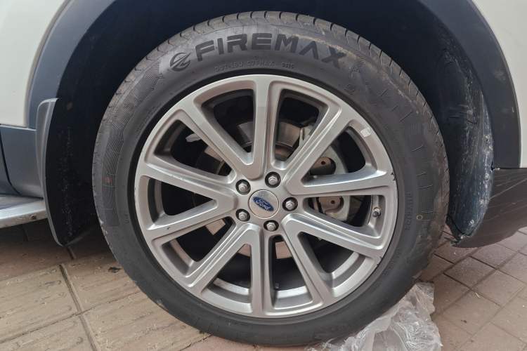 Used Ford Explorer 2016 2.3T Elite Edition Right Front Wheel Hub