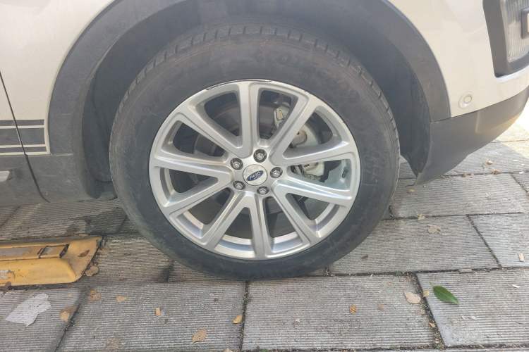 Used Ford Explorer 2016 2.3T Elite Edition Right Front Wheel Hub