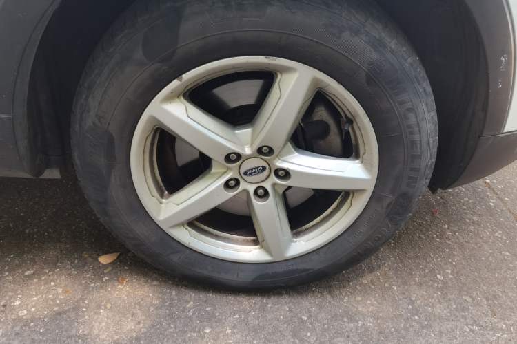 Used Ford Explorer 2016 3.5T Elite Edition Right Front Wheel Hub