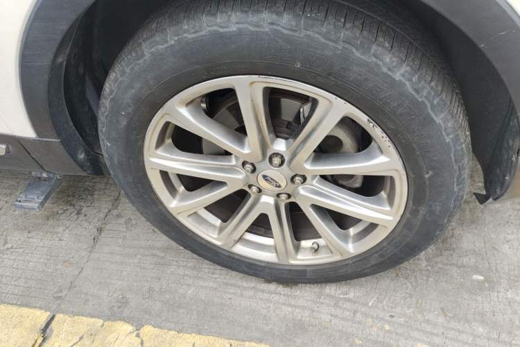 Used Ford Explorer 2016 2.3T Elite Edition Right Front Wheel Hub