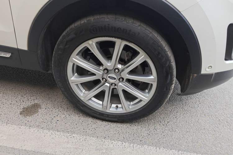 Used Ford Explorer 2016 2.3T Elite Edition Right Front Wheel Hub