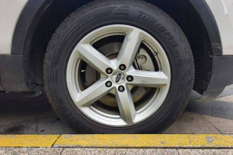 Used Ford Explorer 2016 2.3T Fashion Edition Right Front Wheel Hub