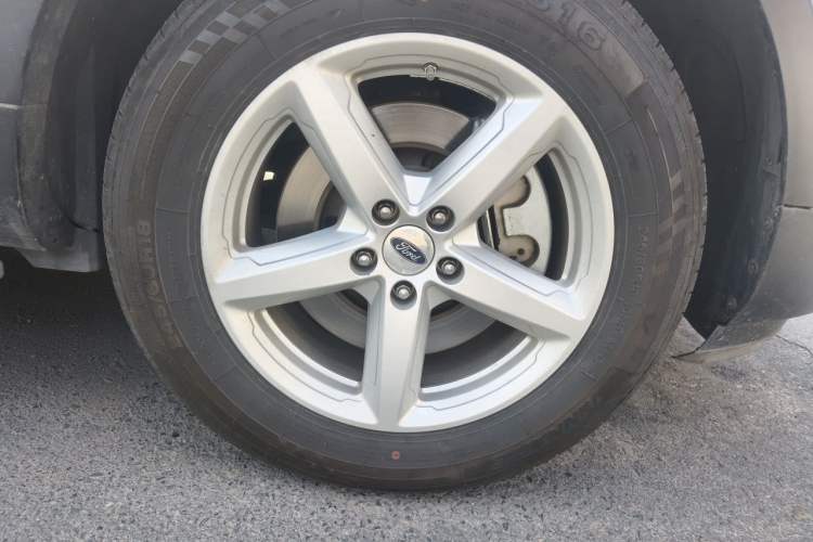 Used Ford Explorer 2016 2.3T Fashion Edition Right Front Wheel Hub