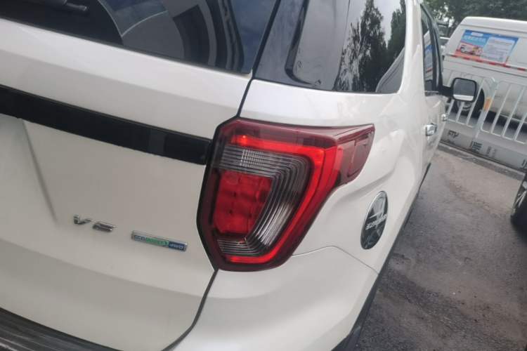 Used Ford Explorer 2016 3.5T Sport Edition Right Rear Taillight