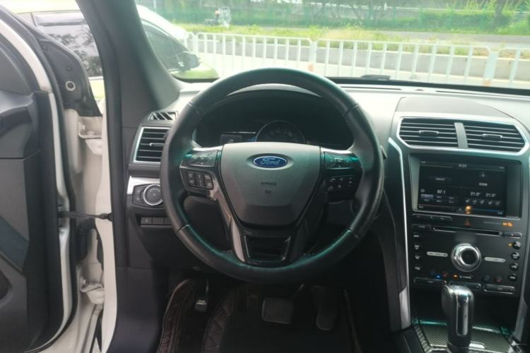 Used Ford Explorer 2016 3.5T Sport Edition Steering Wheel