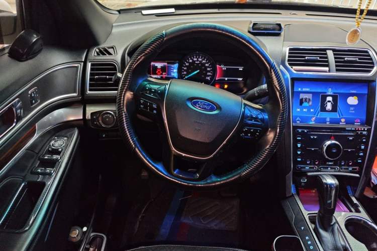 Used Ford Explorer 2016 2.3T Elite Edition Steering Wheel