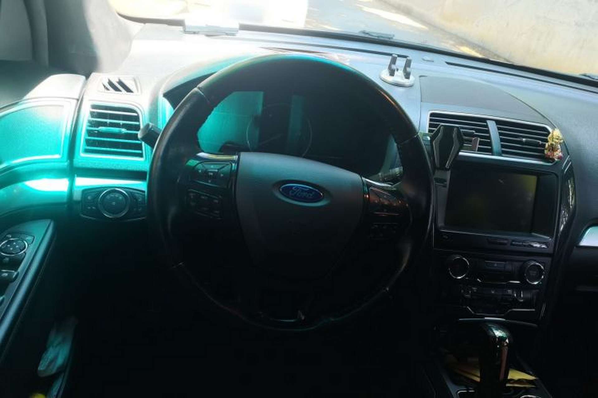 Used Ford Explorer 2016 3.5T Elite Edition Steering Wheel
