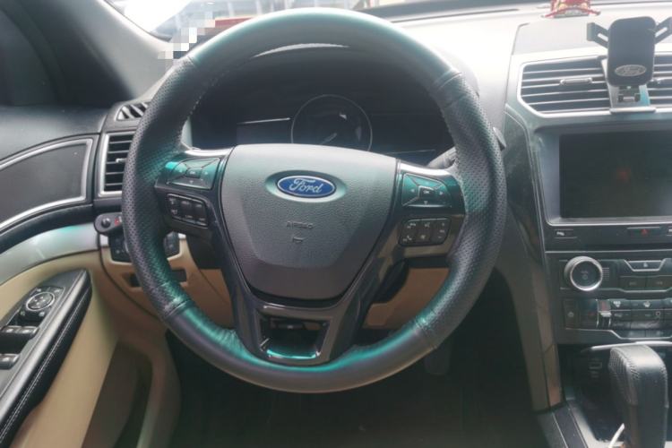 Used Ford Explorer 2016 2.3T Fashion Edition Steering Wheel