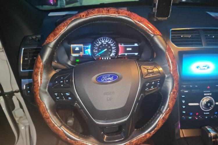 Used Ford Explorer 2016 2.3T Elite Edition Steering Wheel
