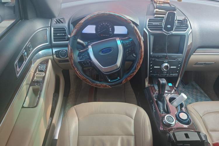 Used Ford Explorer 2016 2.3T Elite Edition Steering Wheel