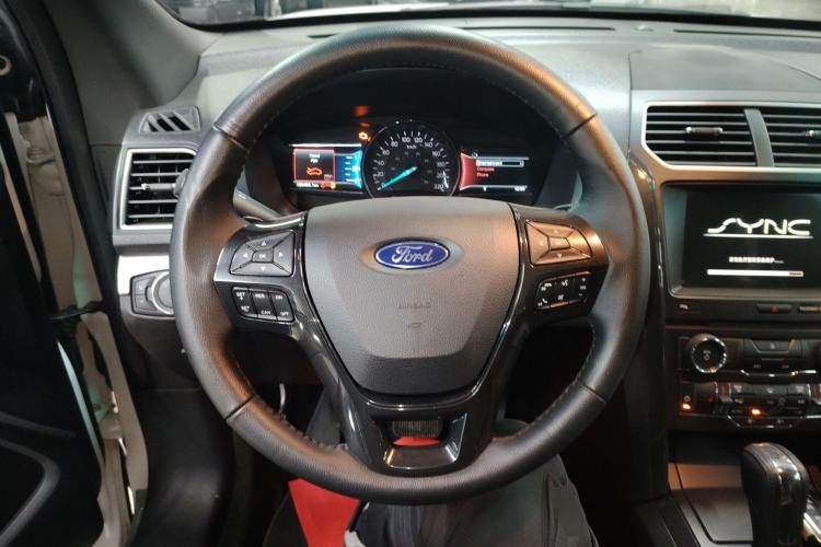 Used Ford Explorer 2016 2.3T Fashion Edition Steering Wheel