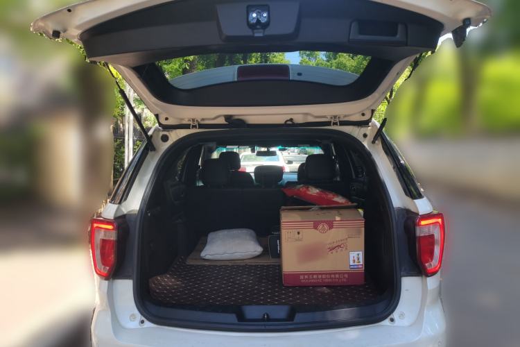 Used Ford Explorer 2016 3.5T Elite Edition Trunk