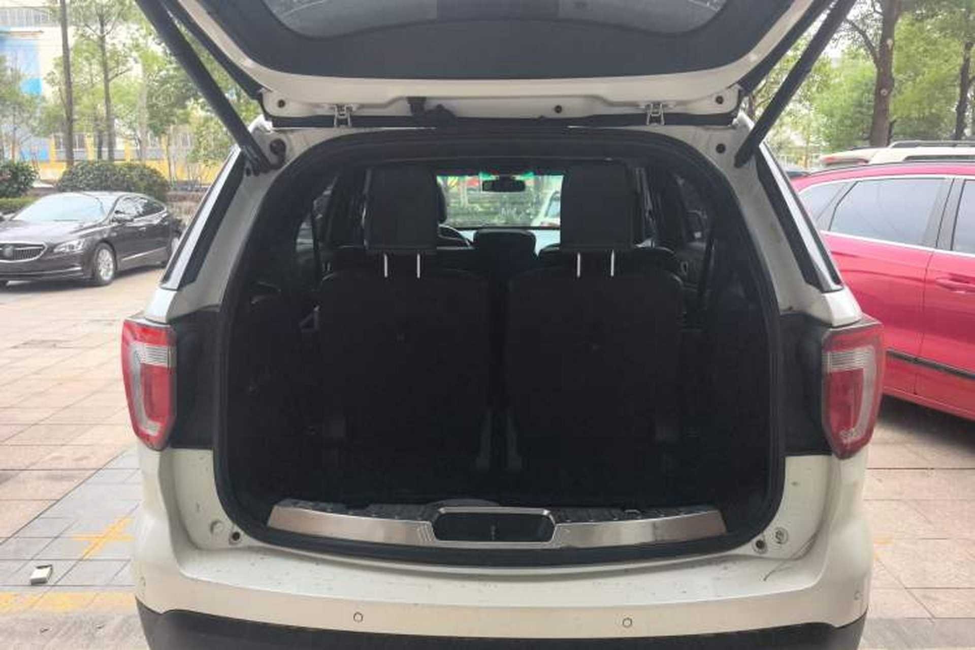 Used Ford Explorer 2016 2.3T Elite Edition Trunk