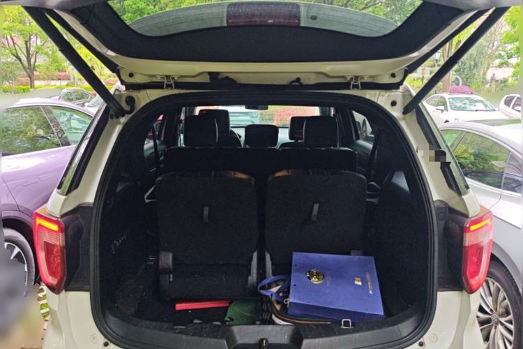 Used Ford Explorer 2016 2.3T Elite Edition Trunk
