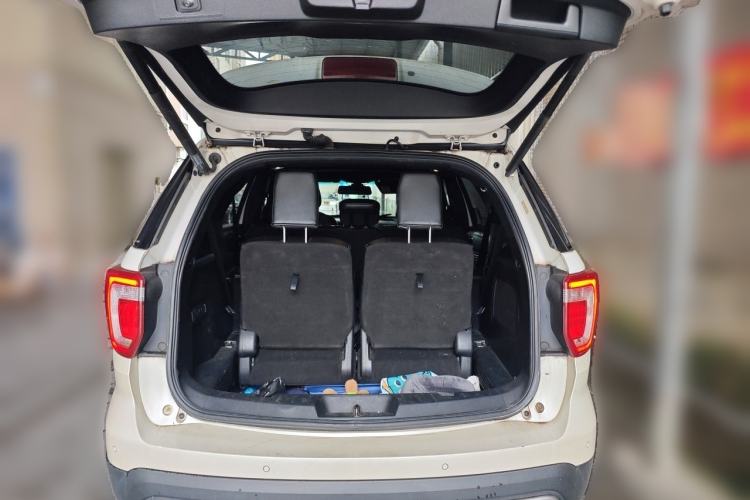 Used Ford Explorer 2016 2.3T Elite Edition Trunk