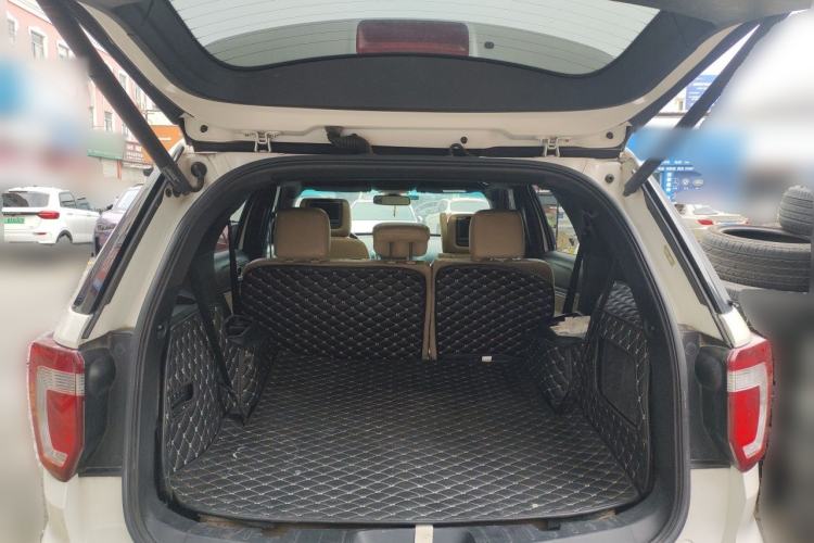 Used Ford Explorer 2016 2.3T Elite Edition Trunk