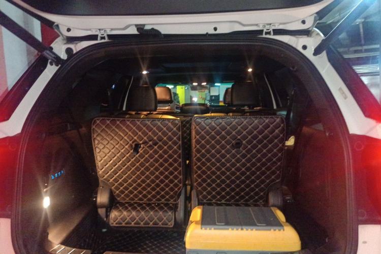 Used Ford Explorer 2016 2.3T Elite Edition Trunk