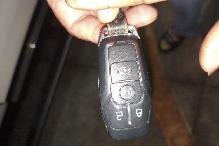 Used Ford Explorer 2016 2.3T Elite Edition Vehicle Key