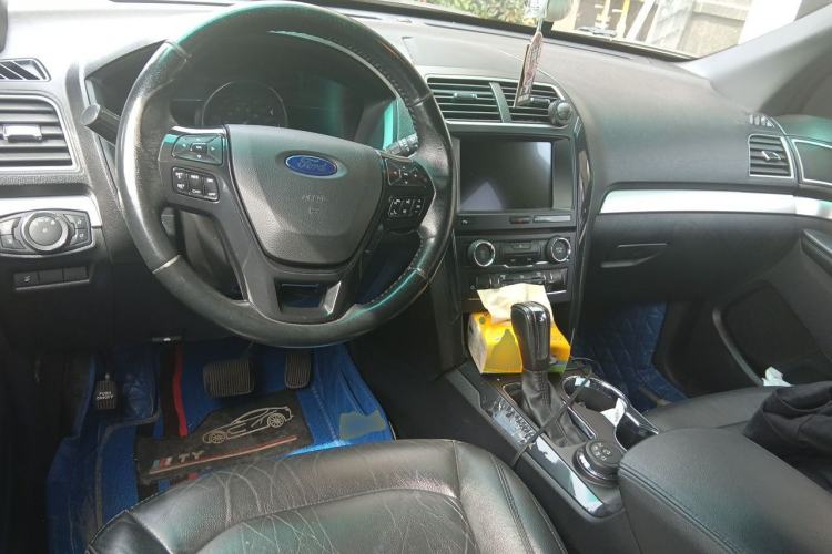 Used Ford Explorer 2016 2.3T Fashion Edition Center Console