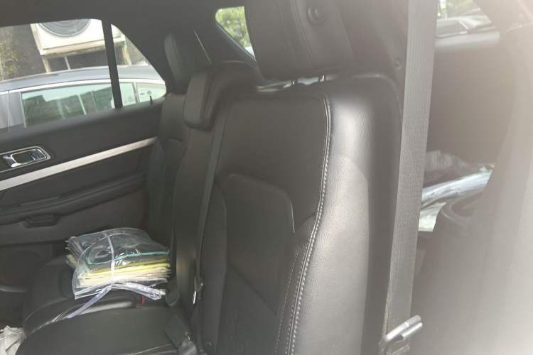 Used Ford Explorer 2016 2.3T Fashion Edition Left Rear Seat