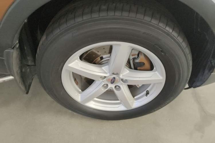 Used Ford Explorer 2016 2.3T Fashion Edition Right Front Wheel Hub