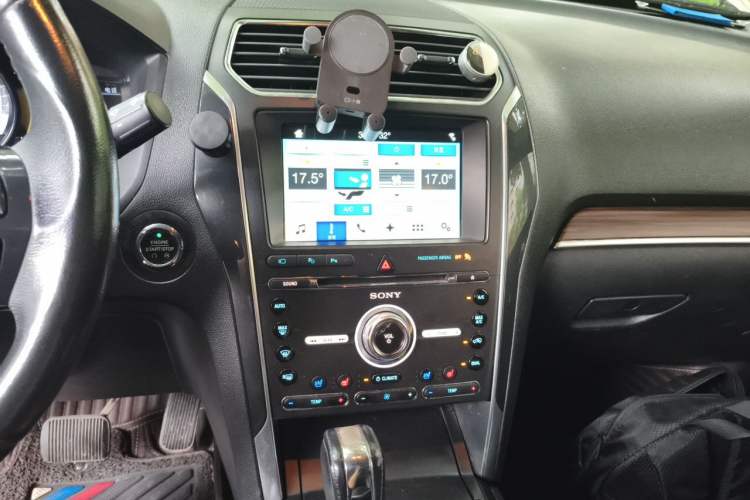 Used Ford Explorer 2017 2.3T Elite Edition Audio And AC Panel